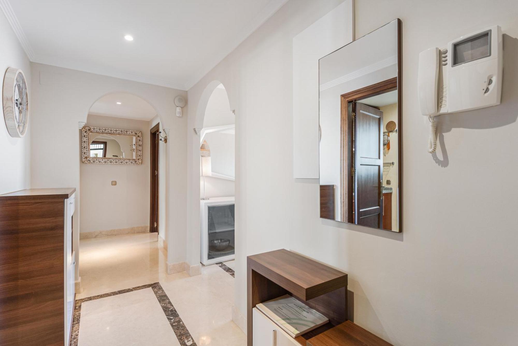 Incredible Apartment With Sea Views And Balcony Михас Экстерьер фото