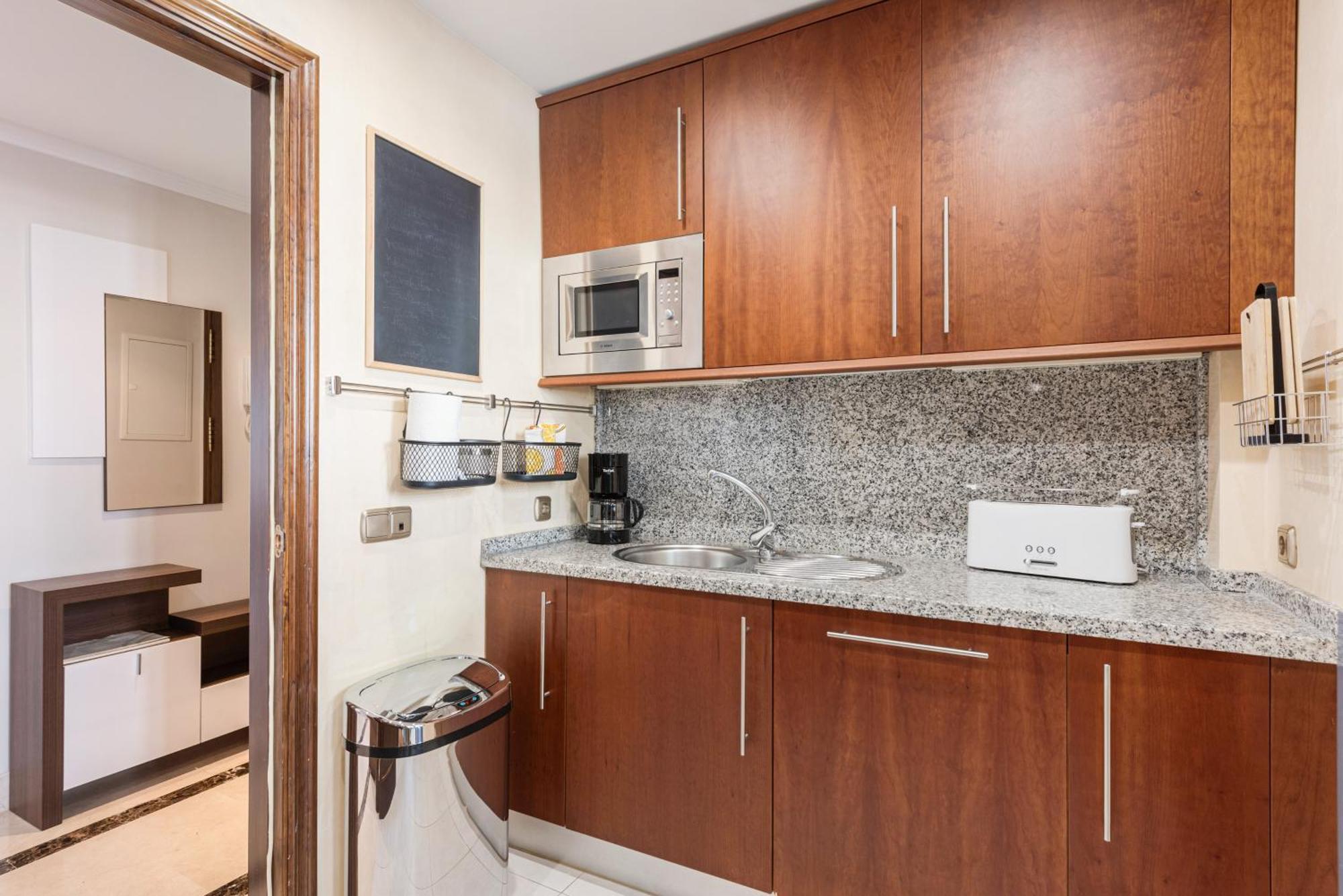 Incredible Apartment With Sea Views And Balcony Михас Экстерьер фото